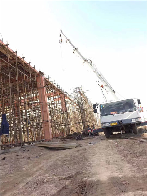 连南吊车作业的安全注意事项有哪些？